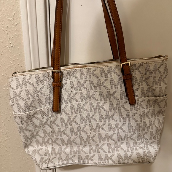 Michael Kors Handbag - Picture 2 of 4